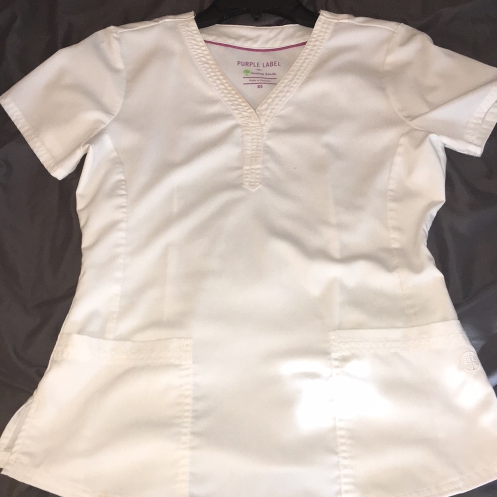 White all purpose scrub/like new/excellent quality